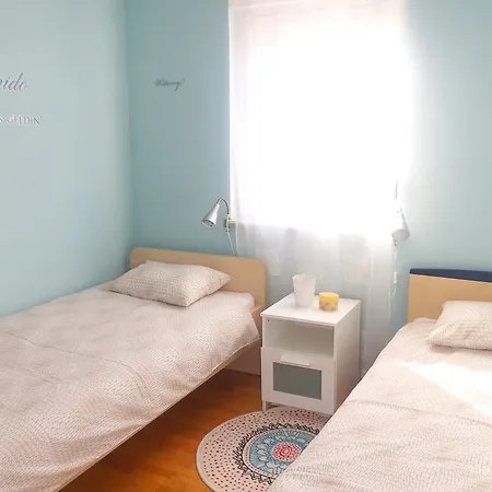 Toni Apartman *