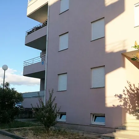 Toni Apartment *